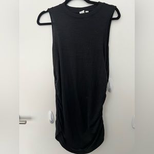 Gap Sleeveless Sweater -M